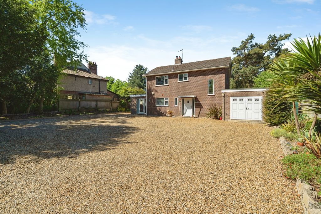 Property photo 2 of 37 Pbox-Img.Jpg