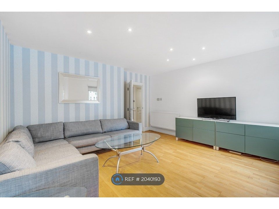 Property photo 1 of 12 Lounge