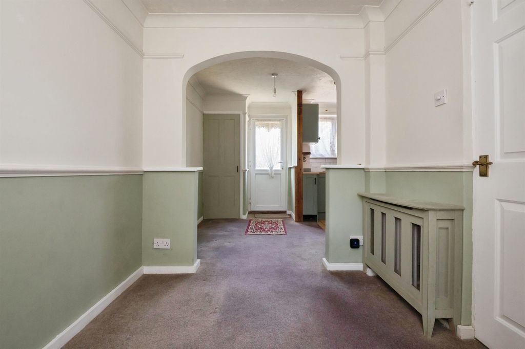 Property photo 3 of 13