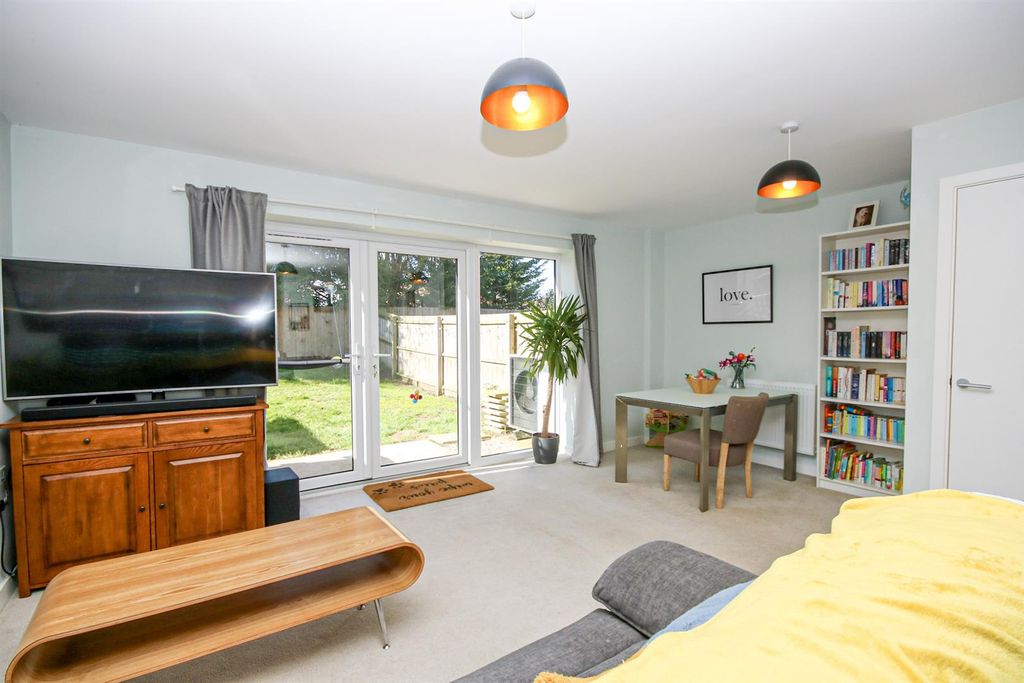 Property photo 3 of 13 11-Img_9163.Jpg