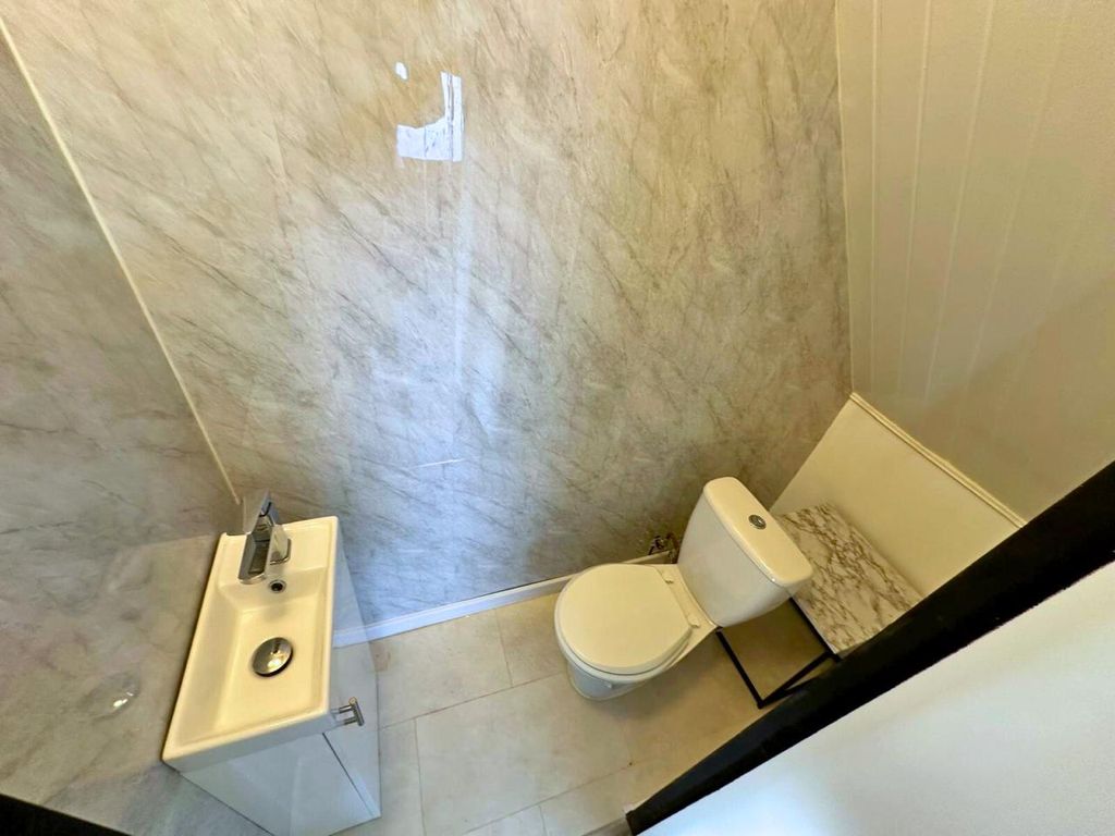 Property photo 3 of 10 Gallery