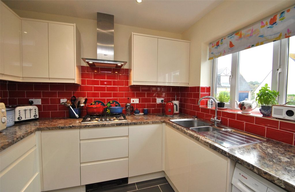 Property photo 3 of 17 Picture No. 15