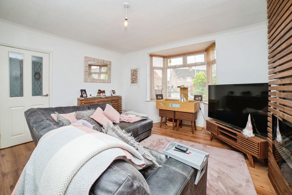 Property photo 3 of 17 Photo