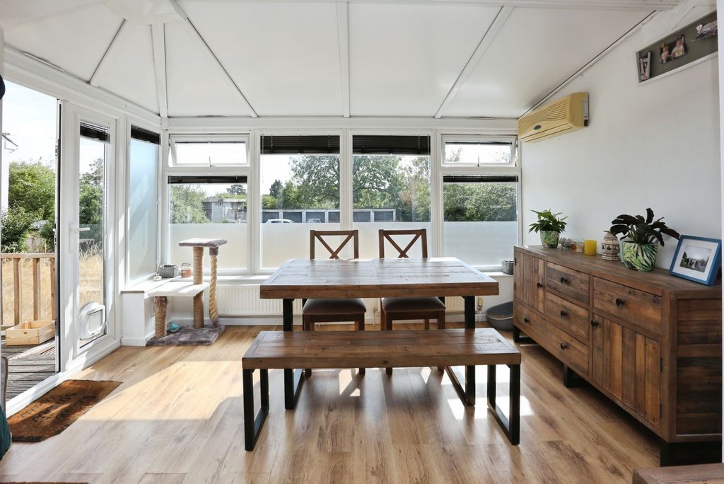 Property photo 3 of 11 Pbox-Img.Jpg