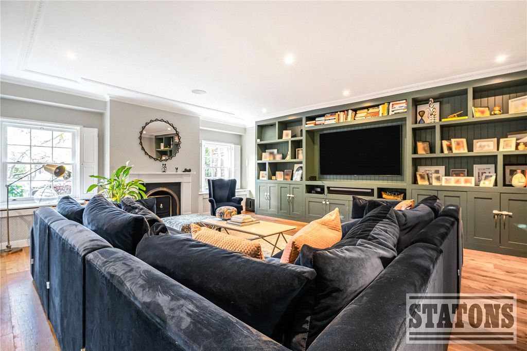 Property photo 2 of 35 Picture No. 22