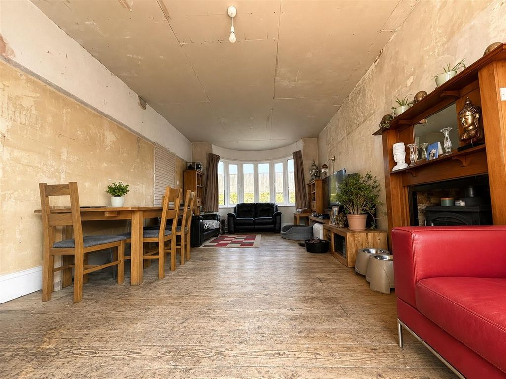 Property photo 3 of 16 Mp 123 Lounge.Jpg