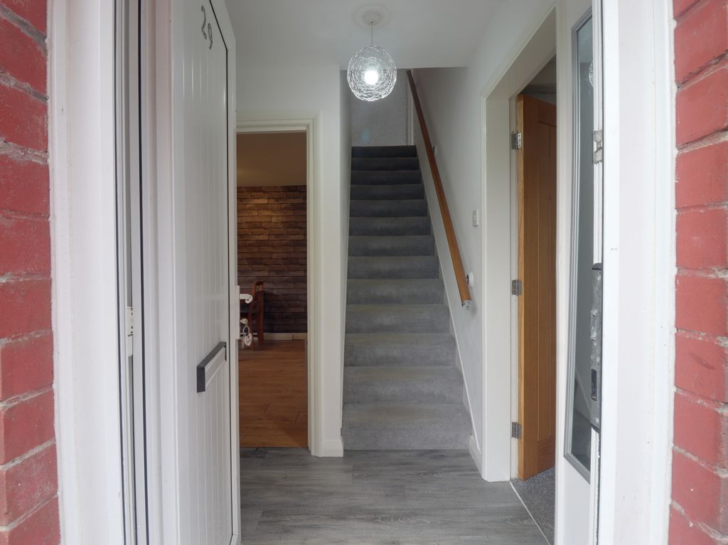 Property photo 2 of 14 Entrance Porch