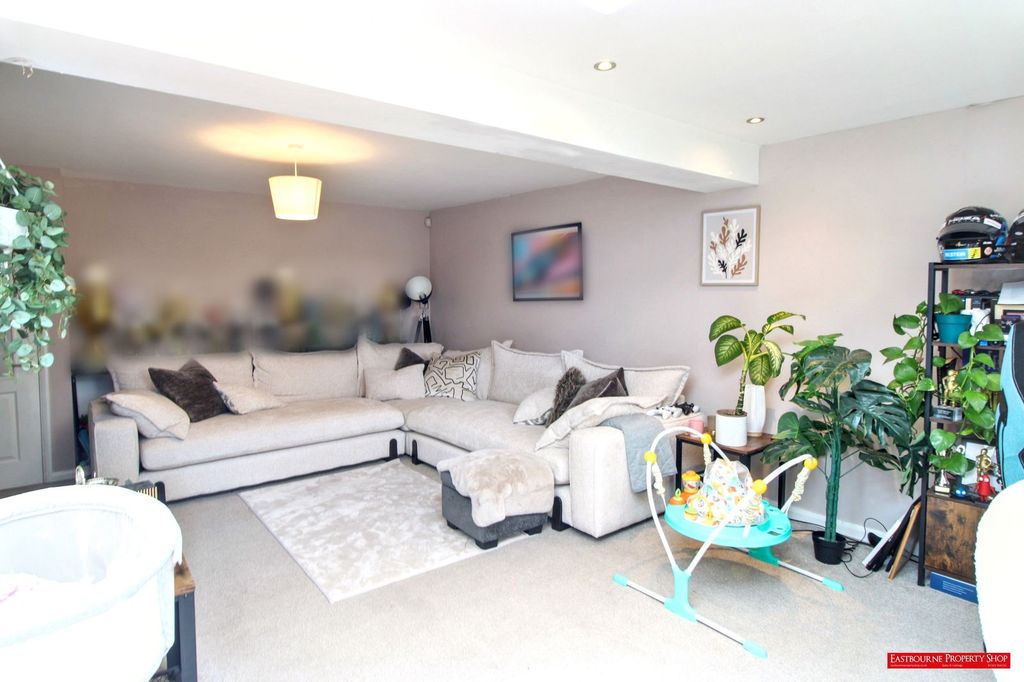 Property photo 2 of 29