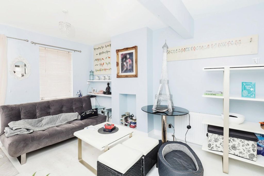 Property photo 3 of 15 69-7.Jpg