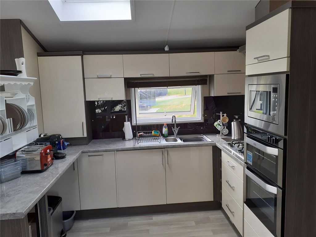 Property photo 2 of 4 Picture No. 02