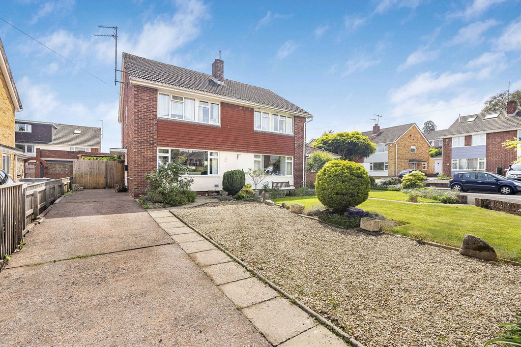 Property photo 1 of 24