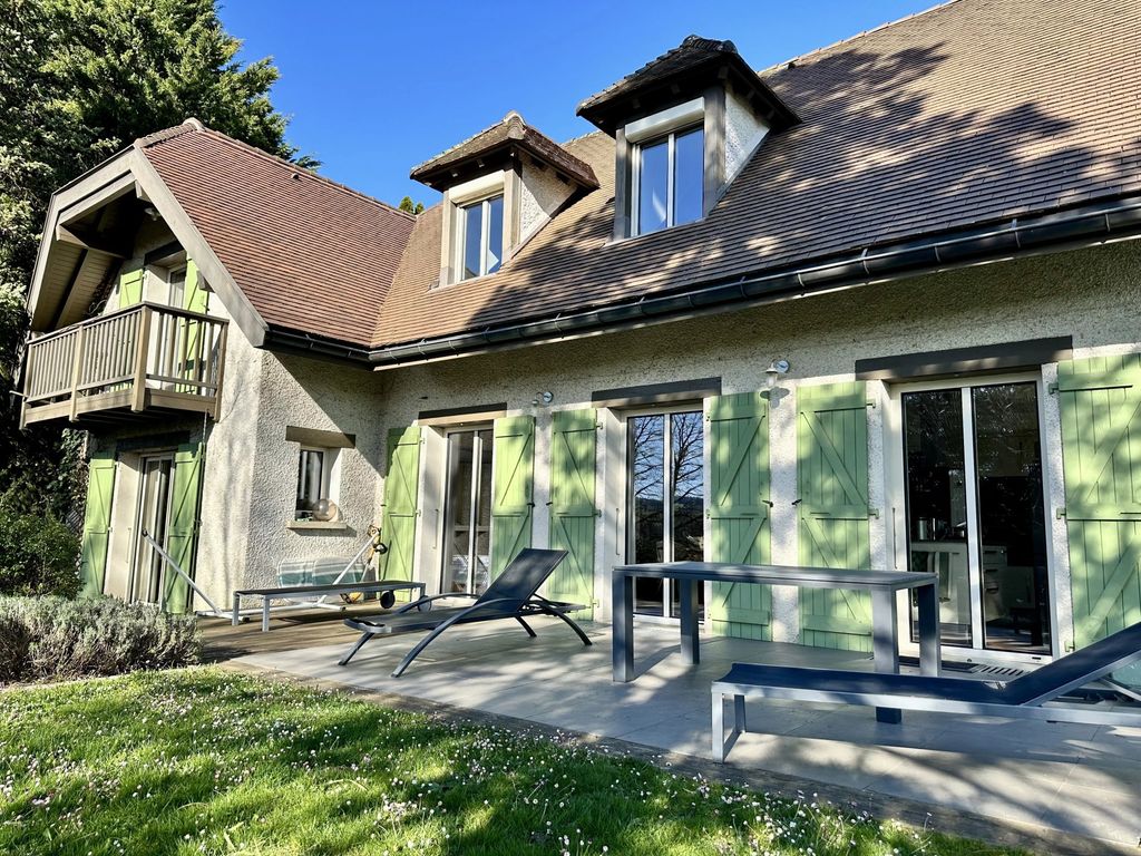 Property photo 3 of 23