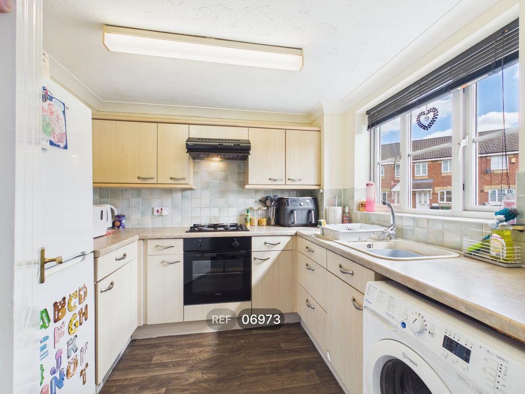 Property photo 2 of 13 Kitchen