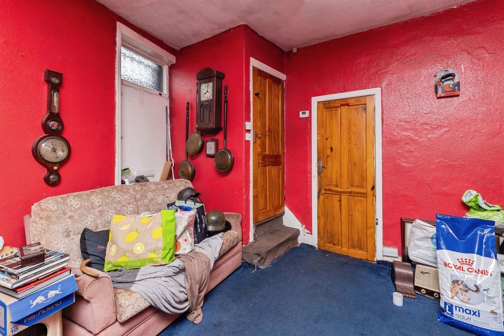 Property photo 3 of 8 Living Room