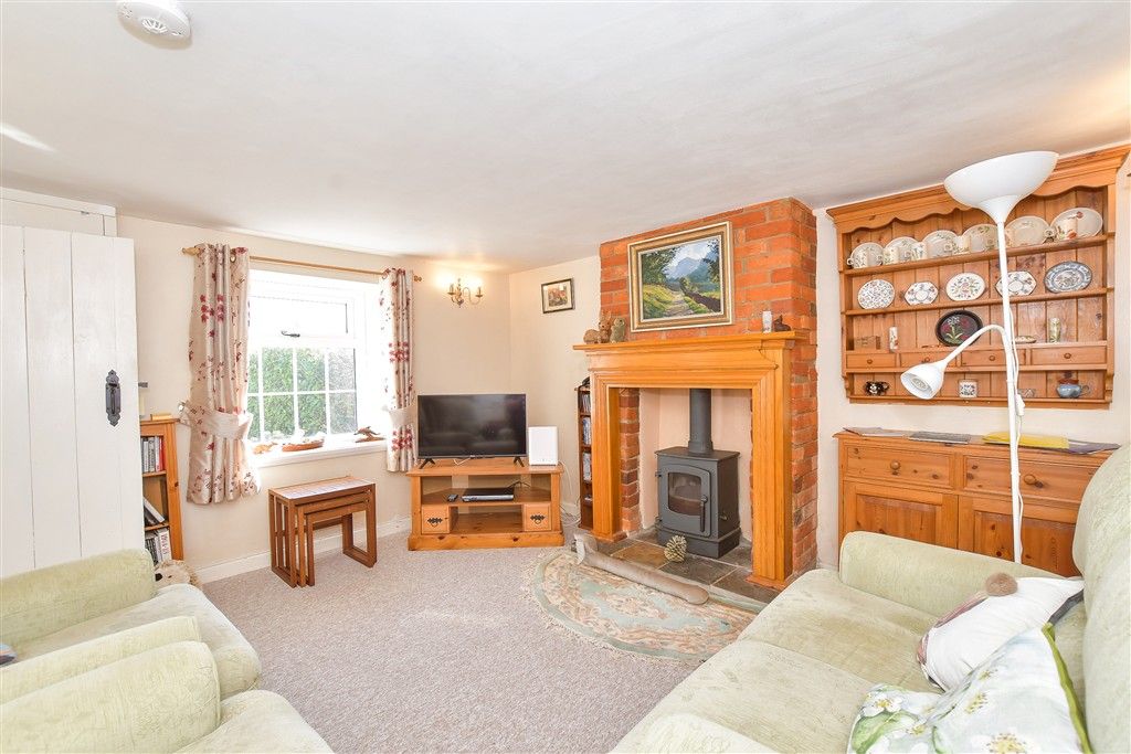 Property photo 3 of 22 Lounge