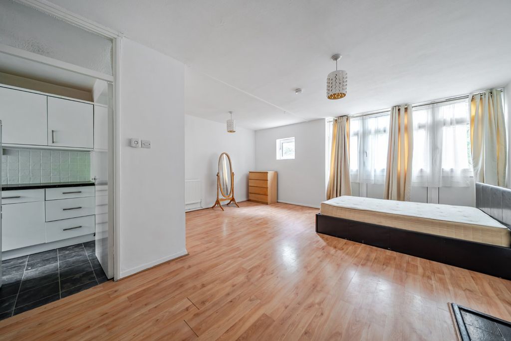 Property photo 1 of 11 Picture No. 01