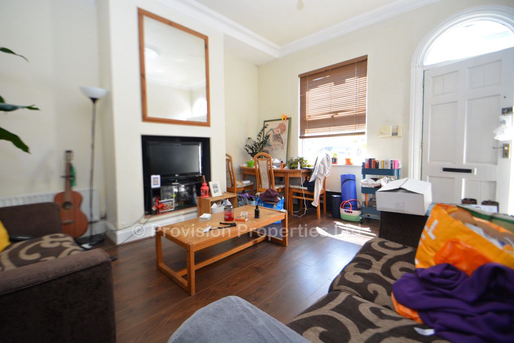 Property photo 1 of 7 Photo