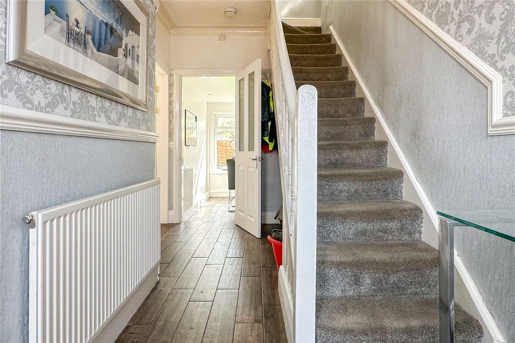 Property photo 2 of 20 Hall