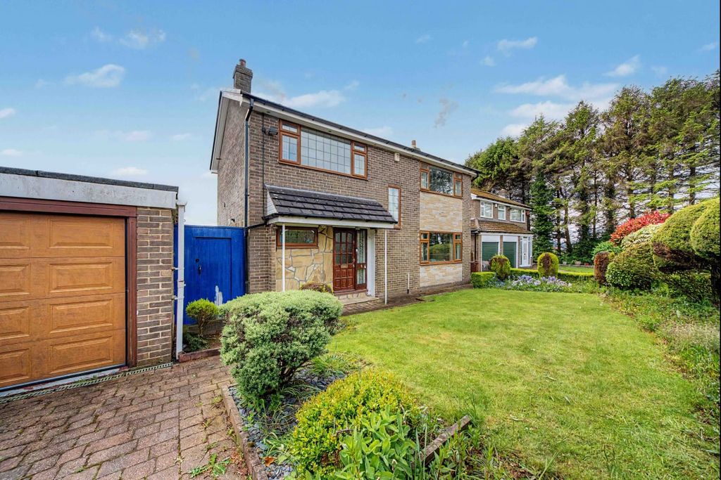 Property photo 1 of 31