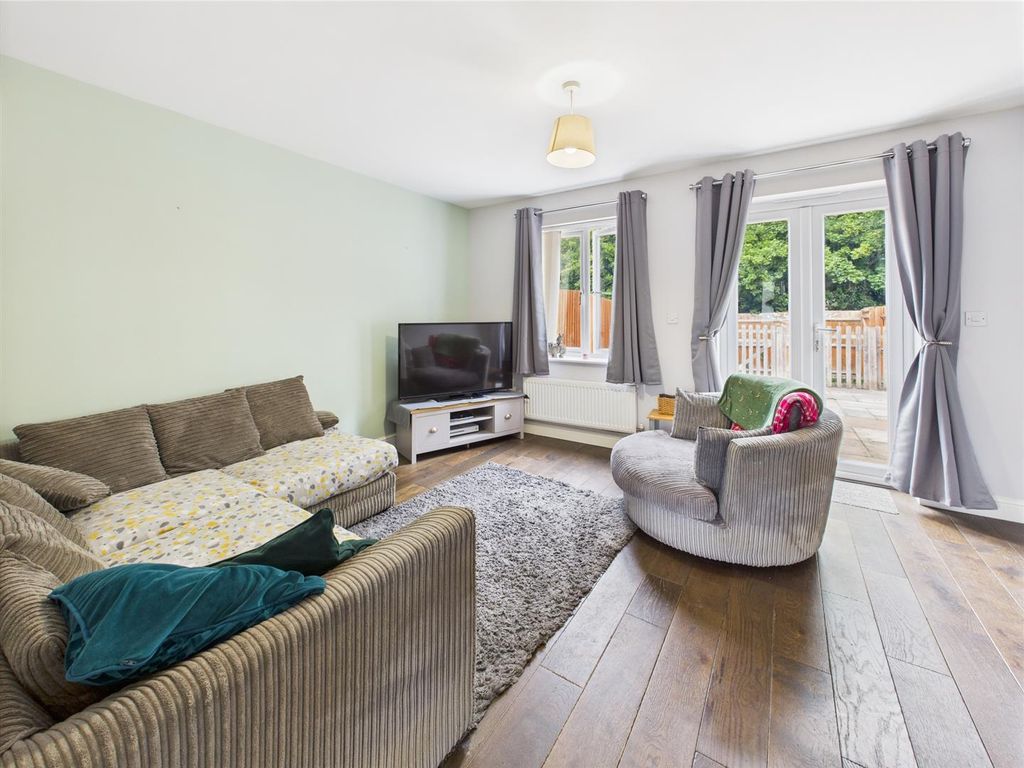 Property photo 2 of 11