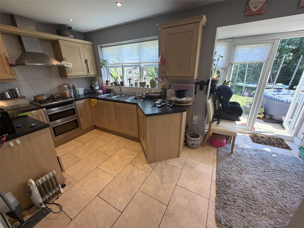 Property photo 2 of 20 Picture No. 36