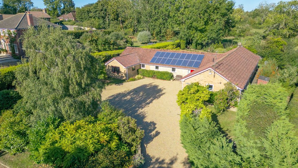 Property photo 1 of 32