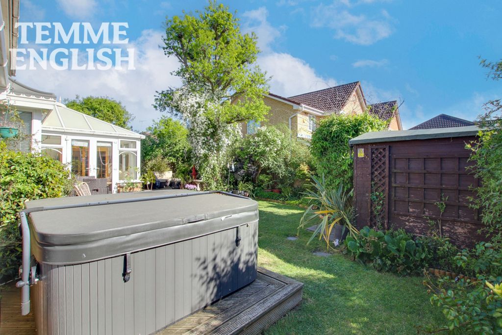 Property photo 2 of 38