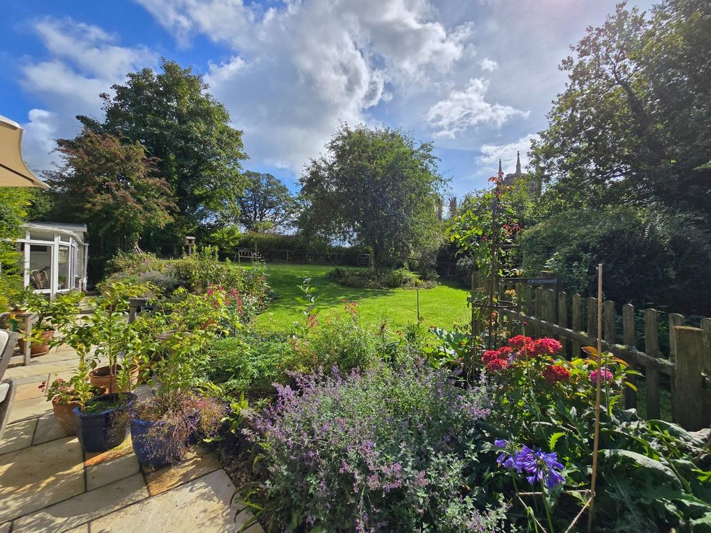 Property photo 3 of 39 4981245