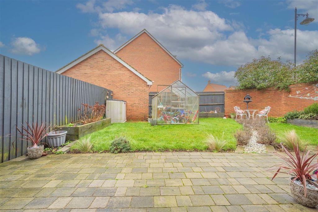 Property photo 2 of 14