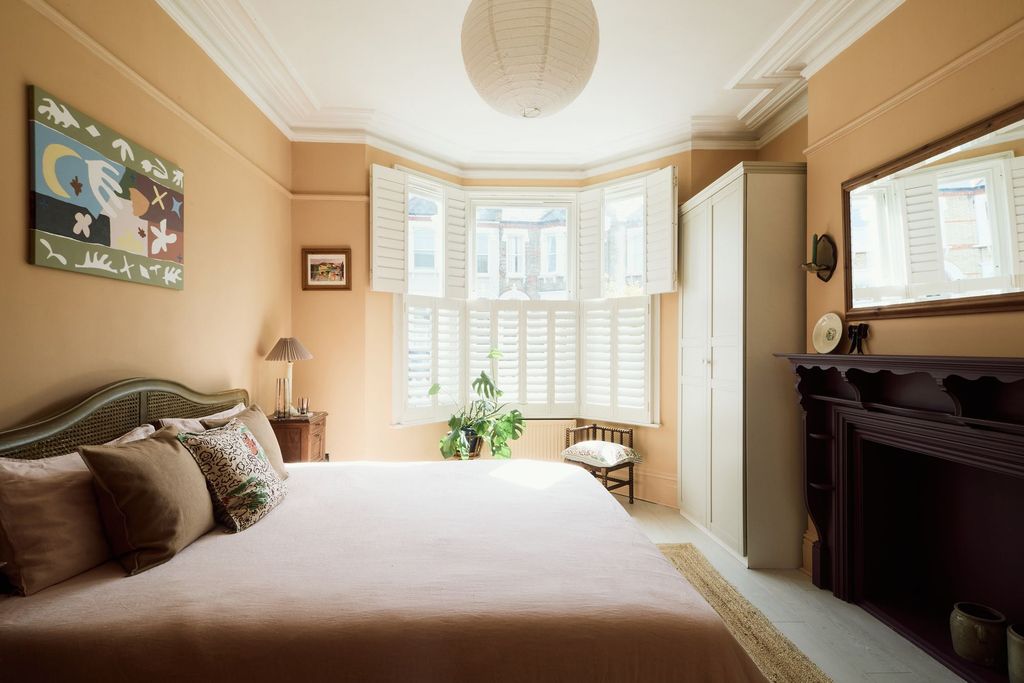 Property photo 2 of 24