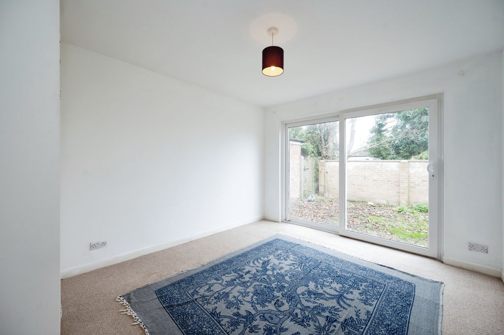 Property photo 3 of 17 Photography