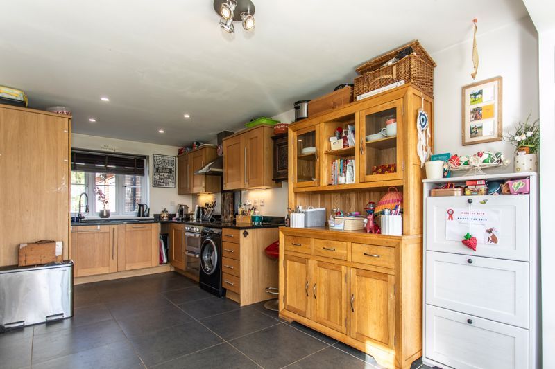 Property photo 3 of 18 Photo 10