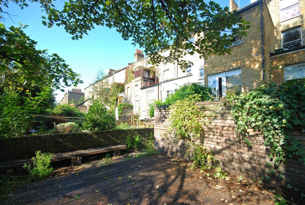 Property photo 3 of 6