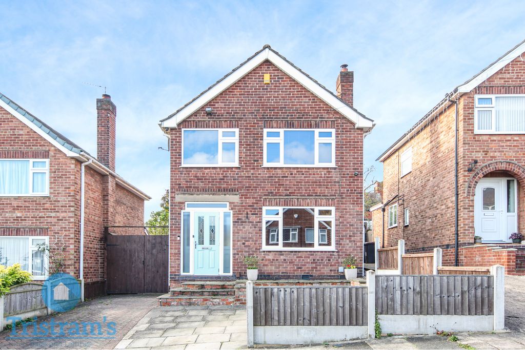 Property photo 1 of 18 Untitled Design - 2024-10-24T163338.553