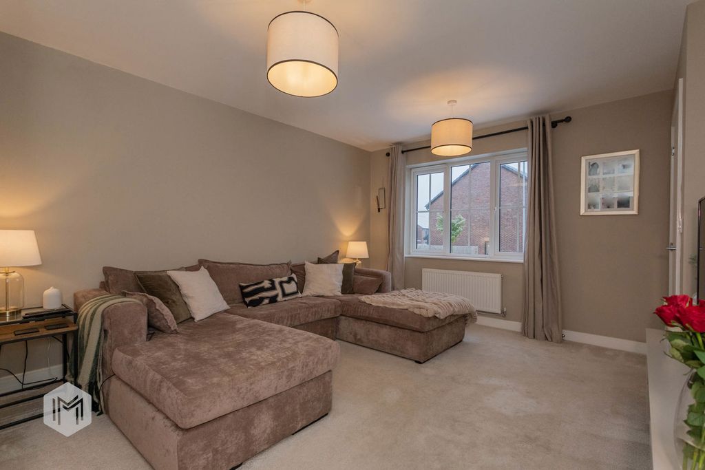 Property photo 2 of 22 Photograph