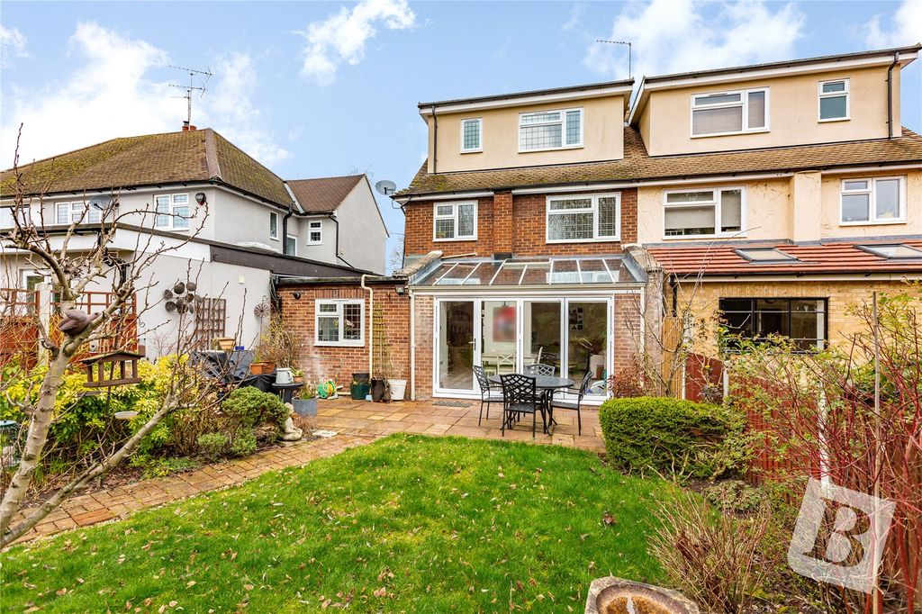 Property photo 2 of 28 Rear Garden