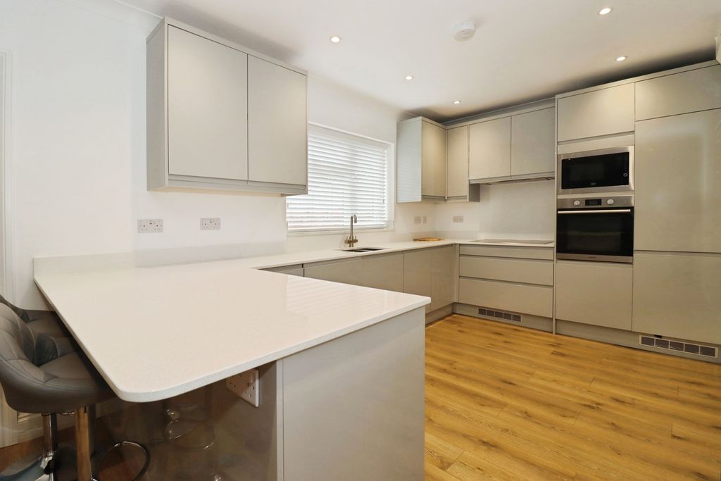 Property photo 2 of 19 Pbox-Img.Jpg