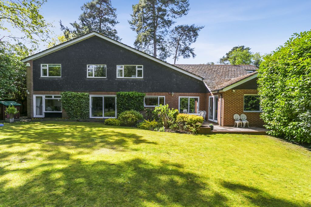Property photo 2 of 14