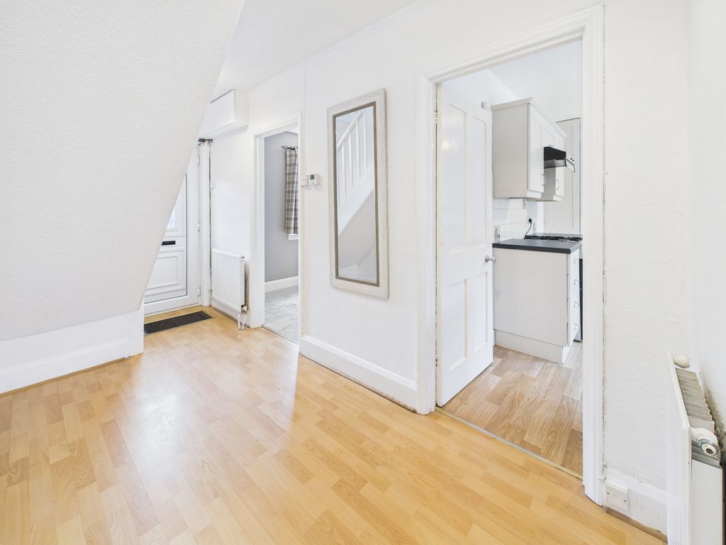 Property photo 3 of 25