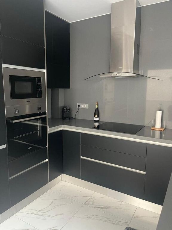 Property photo 3 of 36