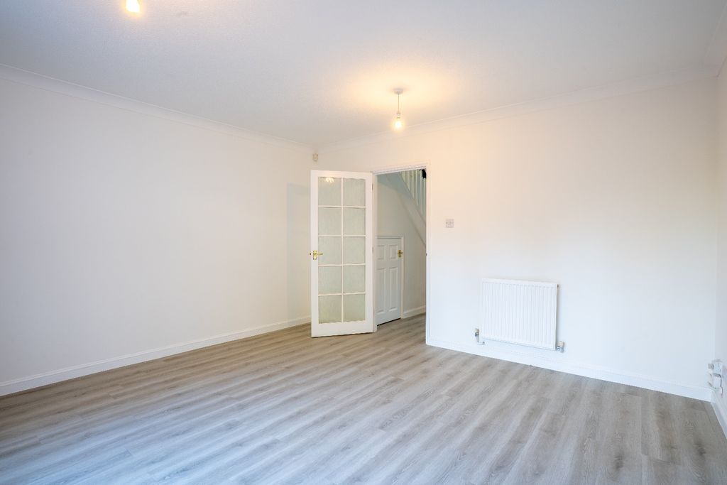 Property photo 3 of 15 4717313