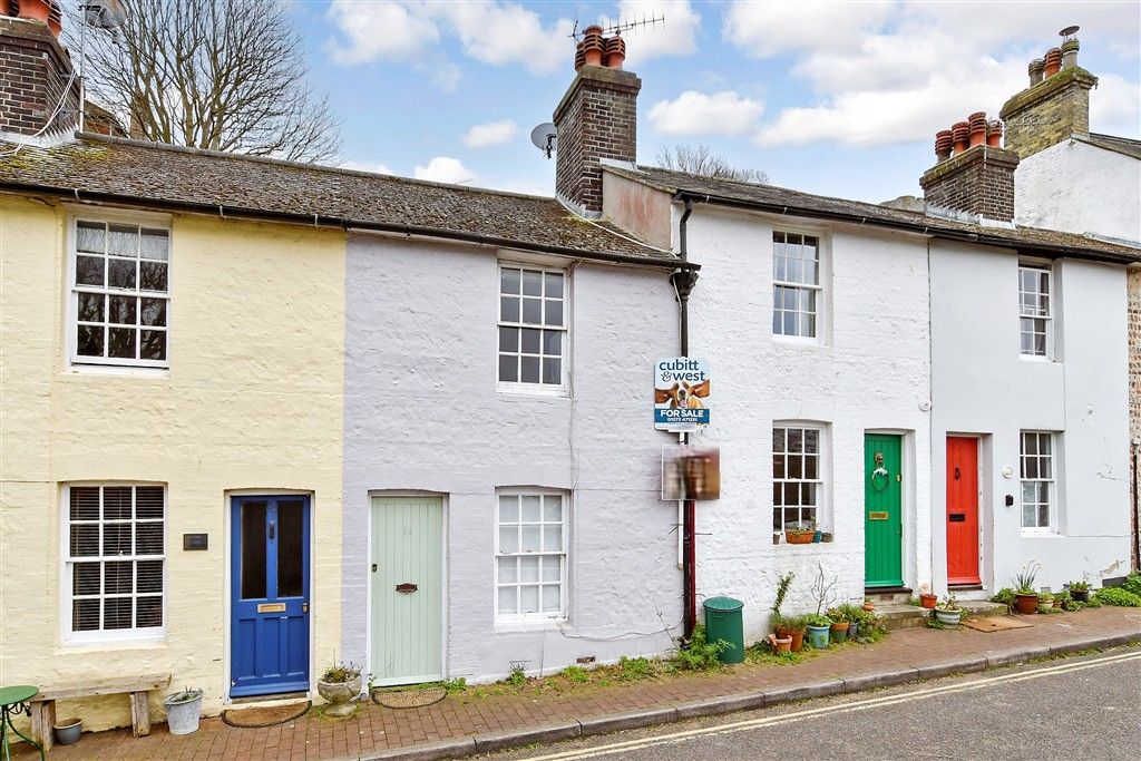 Property photo 1 of 10 Front