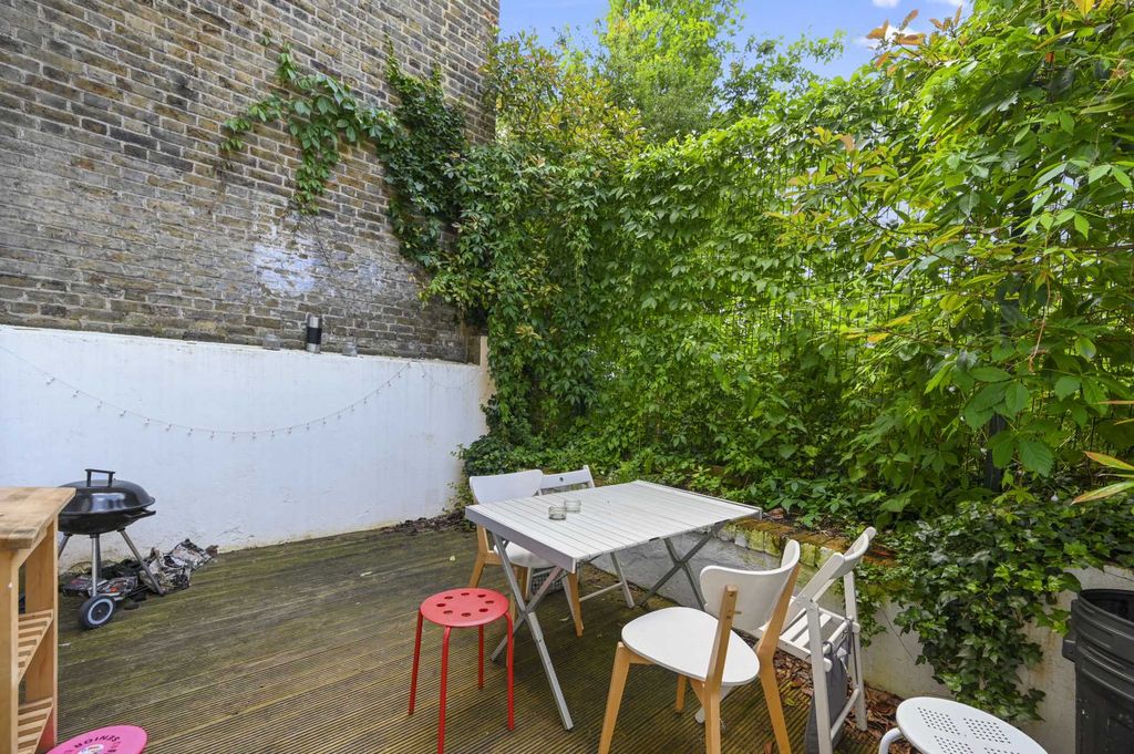 Property photo 3 of 10