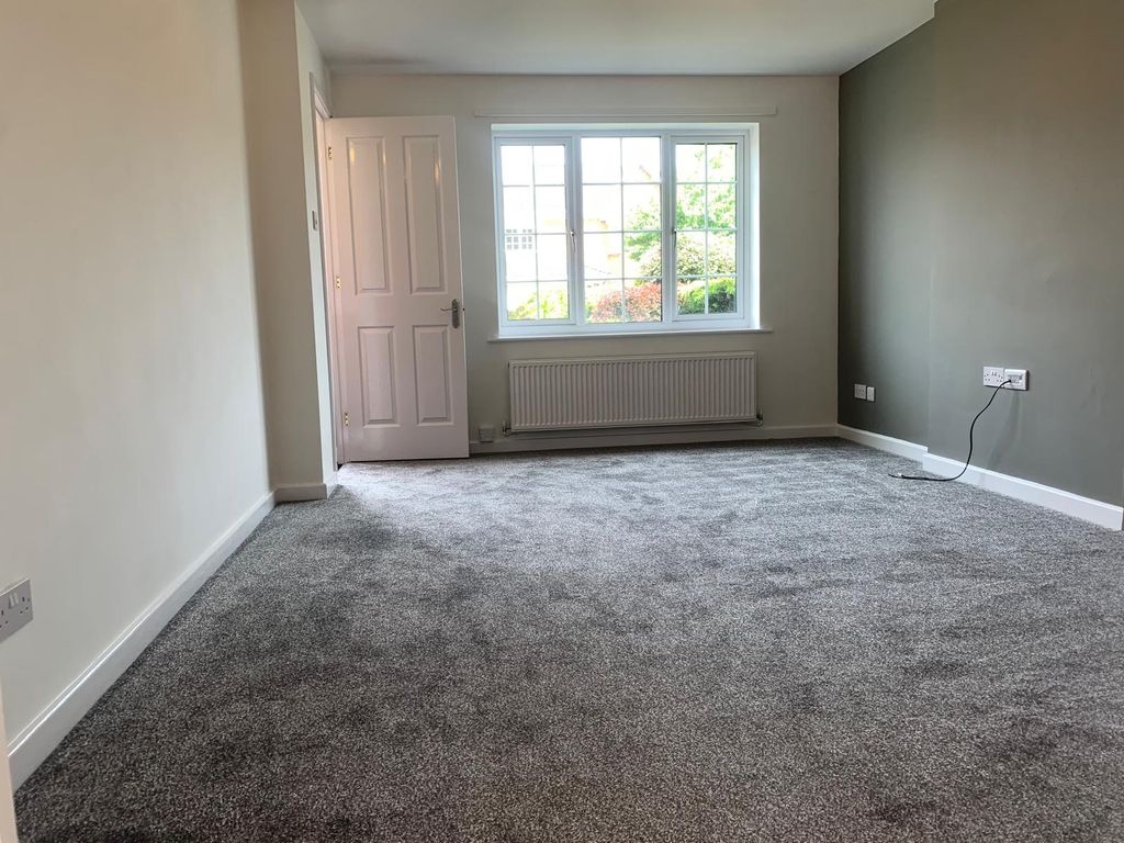 Property photo 3 of 10 Image