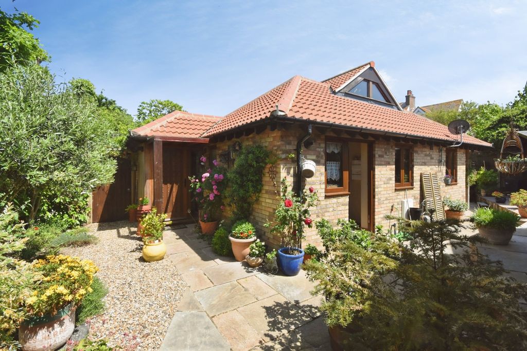 Property photo 1 of 26