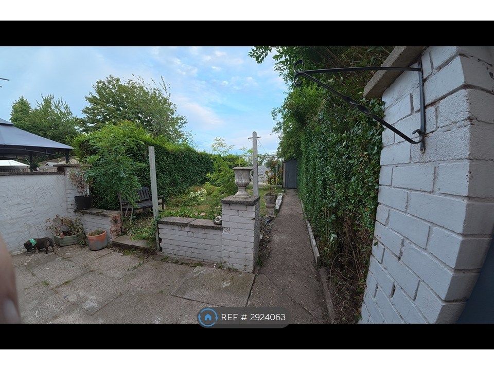 Property photo 3 of 33