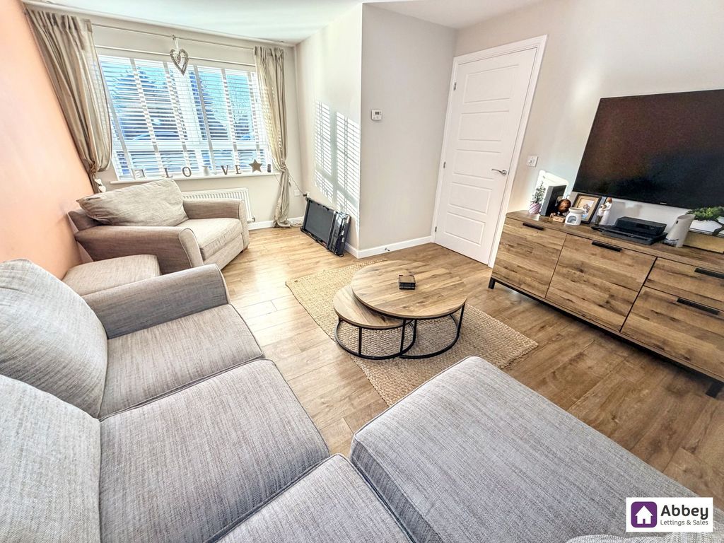 Property photo 2 of 17 Lounge