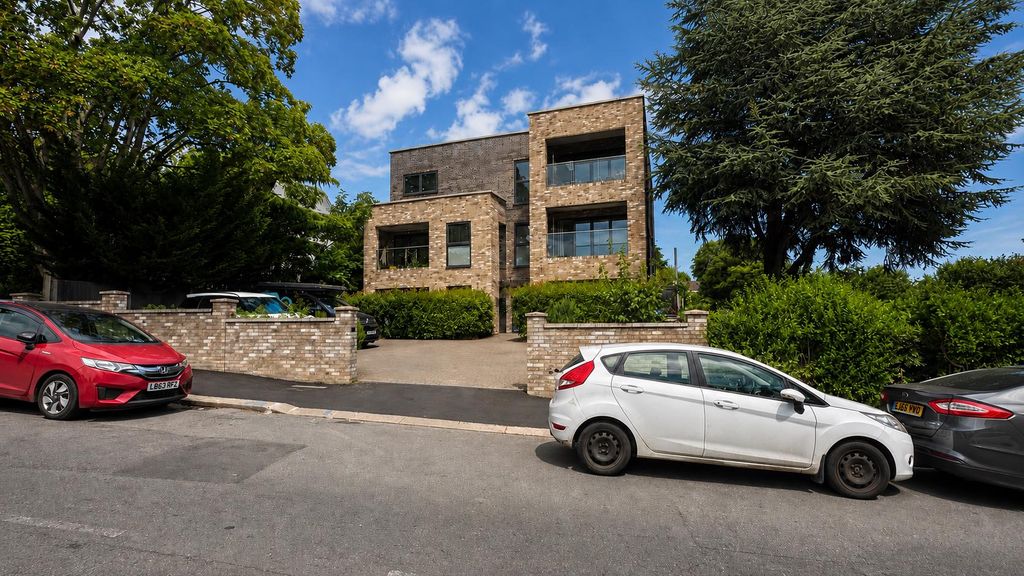 Property photo 1 of 12 Foh