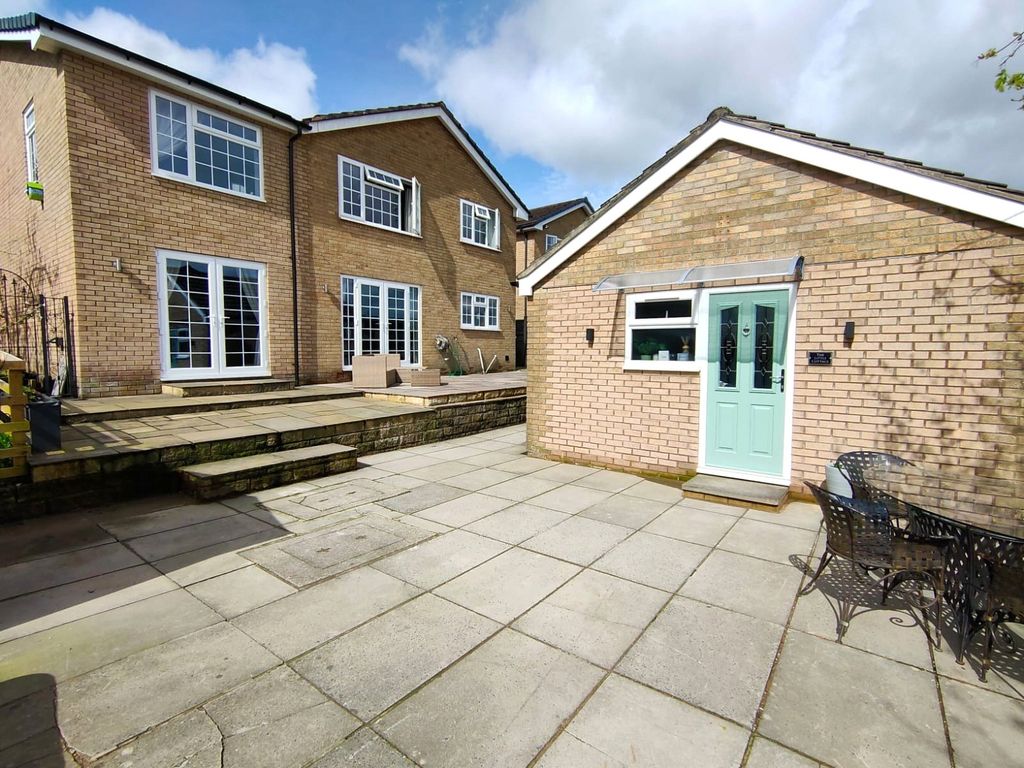 Property photo 3 of 23 Detached Annex