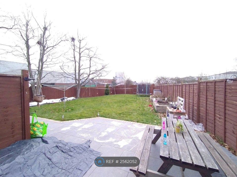 Property photo 1 of 15 Garden